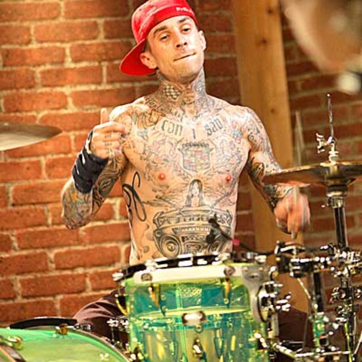 Travis Barker & Wiz Khalifa - Drums Drums Drums